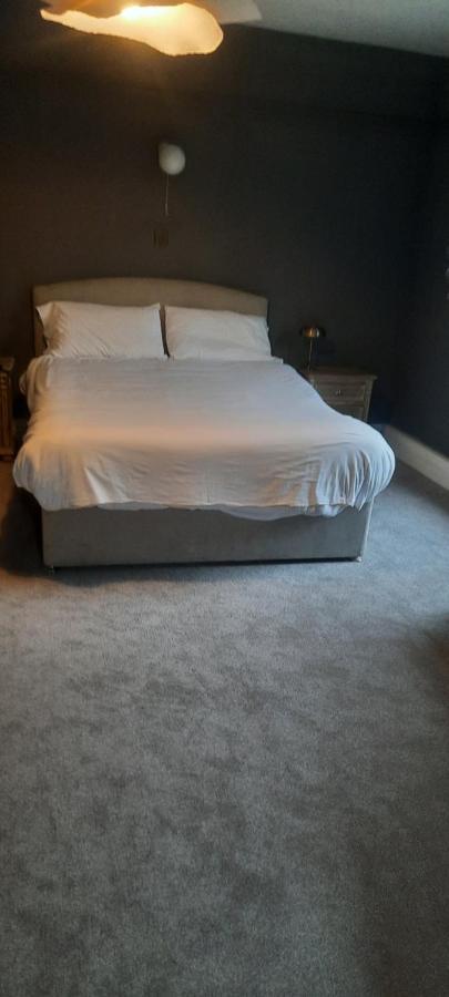Boutique Guest House Голуэй Экстерьер фото